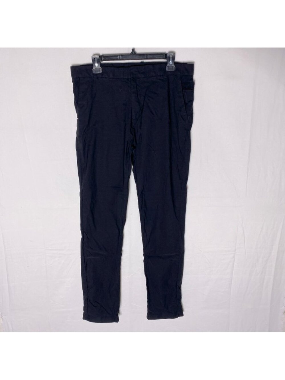 MEC Mountain Equipment Co Op Black Activewear Pants 34